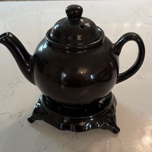 Elegant Black Teapot with Warmer